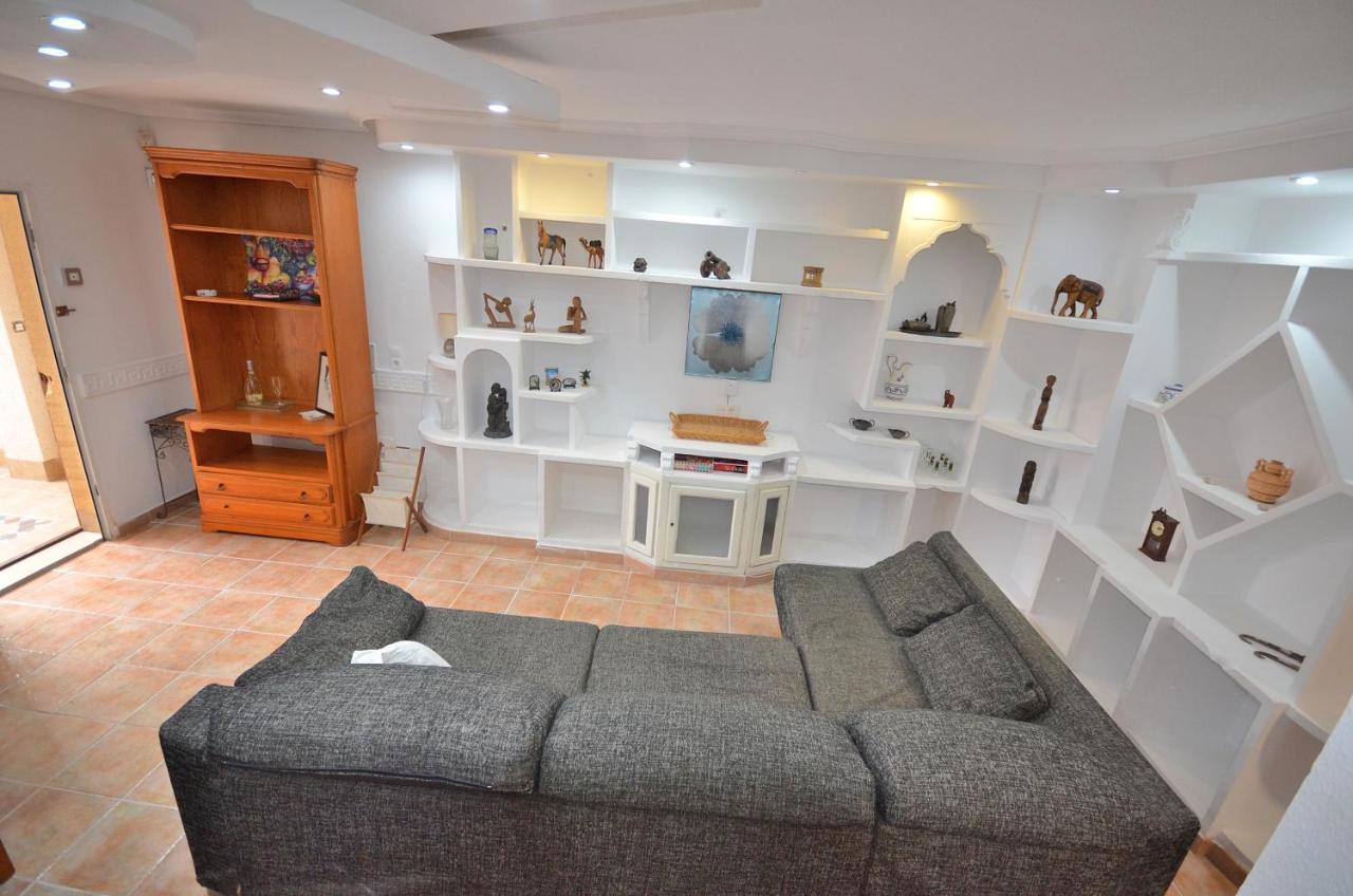 Agradable Adosado Con Piscina, Duchas Hidromasaje Villa ตอร์เรเวียคา ภายนอก รูปภาพ