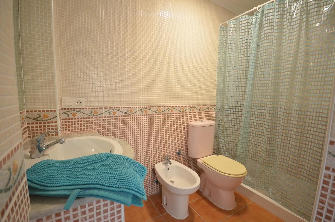 Agradable Adosado Con Piscina, Duchas Hidromasaje Villa ตอร์เรเวียคา ภายนอก รูปภาพ